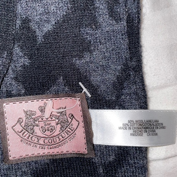 72 inch length Juicy Couture 50% wool scarf Yorkshire Terrier Y2K 2000s - Picture 3 of 4